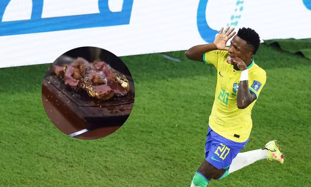 Dàn sao tuyển Brazil gặp rắc rối vì ăn thịt dát vàng