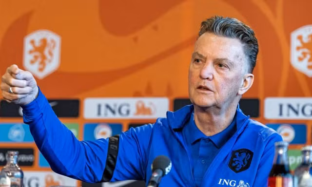 Thắng vùi dập tuyển Mỹ, HLV Van Gaal vẫn không hài lòng