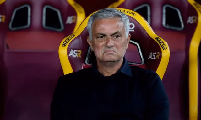 Thắng trận đậm nhất với Roma, Mourinho thừa nhận 'không bận tâm'
