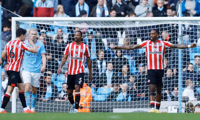 HLV Pep Guardiola thốt lên bất lực sau trận thua Brentford