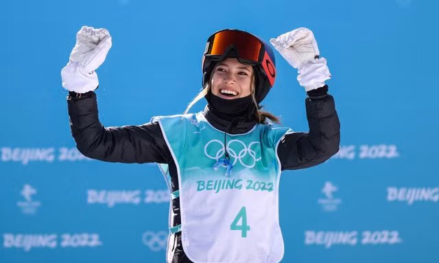 VĐV bỏ quốc tịch Mỹ giúp Trung Quốc vươn lên dẫn đầu tại Olympic 2022