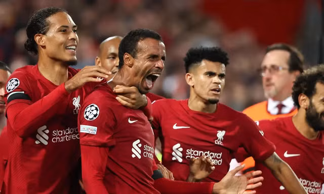Hạ Ajax, Liverpool giúp HLV Klopp tiệm cận Mourinho