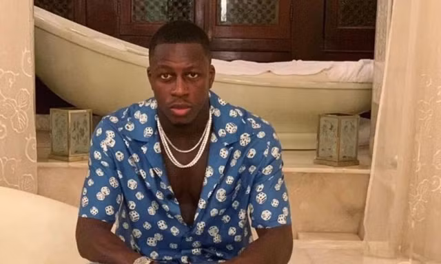 Cuộc sống 'vương giả' trong tù của ngôi sao Man City