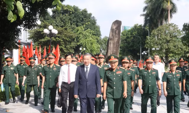 Tổng Bí thư, Chủ tịch nước Tô Lâm đến thăm và làm việc với Tổng cục II