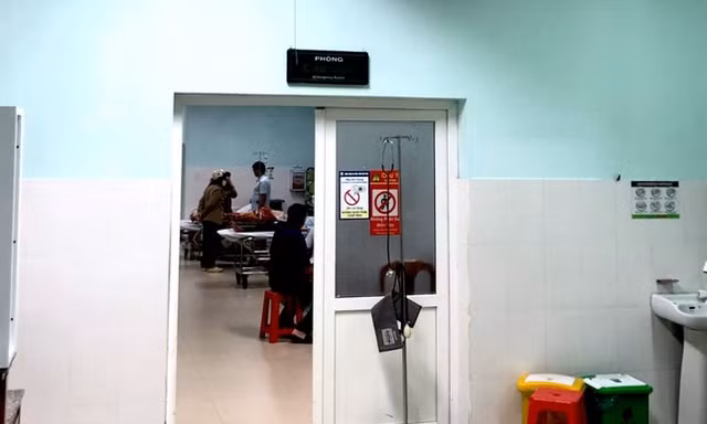 Bệnh viện Đa khoa Tỉnh Kon Tum tiếp nhận và điều trị 6 trường hợp ngộ độc do nọc cóc