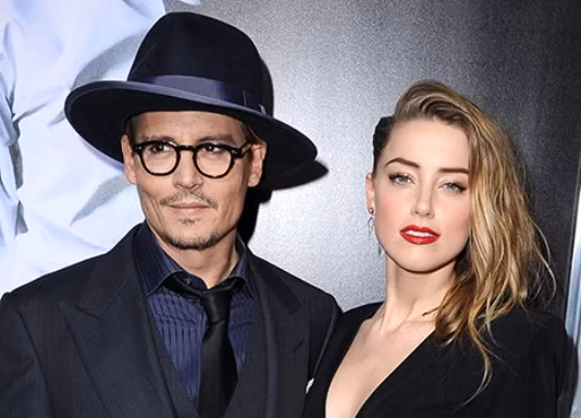Tài tử Johnny Depp đính hôn cùng bạn gái lưỡng tính