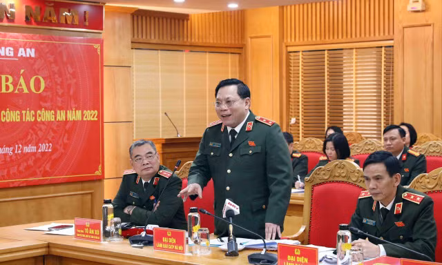 Giám đốc Công an Hà Nội nói về tin đồn hai Trưởng Công an quận xin nghỉ hưu sớm vì 'sức ép' 