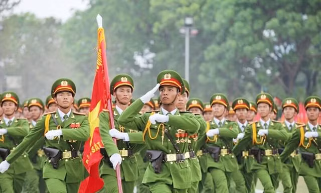 Lực lượng CSND trải qua 60 năm xây dựng, chiến đấu và trưởng thành.