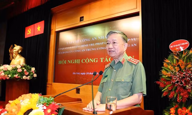 Đại tướng Tô Lâm, Bộ trưởng Bộ Công an, Chủ tịch Hội đồng chỉ đạo Tạp chí Công an nhân dân (CAND) dự và chỉ đạo Hội nghị.