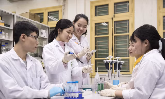 Sinh viên Khoa Y dược, ĐH Quốc gia Hà Nội. Ảnh: Diệp An 
