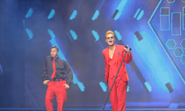 Ngôi sao đẳng cấp quốc tế của Nhật Exile Atsushi trình diễn tại Đại nhạc hội ASEAN- Nhật Bản 2019 Ảnh: VTV 