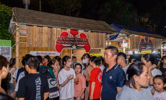 Foodtour Hải Phòng thu hút hàng nghìn người dân đến khám phá