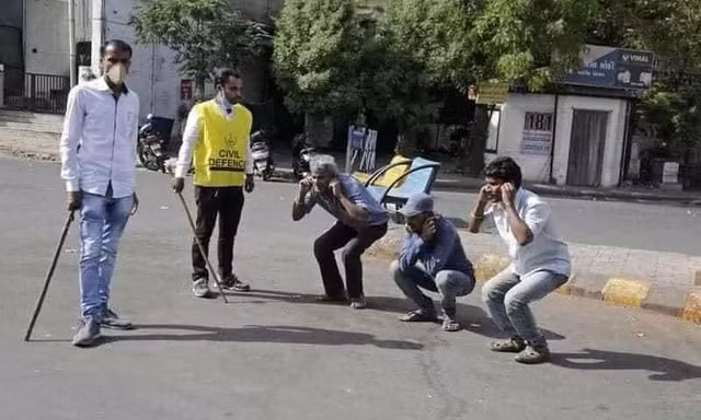 Nhật ký Covid: Vòng chung kết Miss Làng Hài Quốc Tế đang diễn ra, Hoa Hậu gọi tên Ấn Độ!