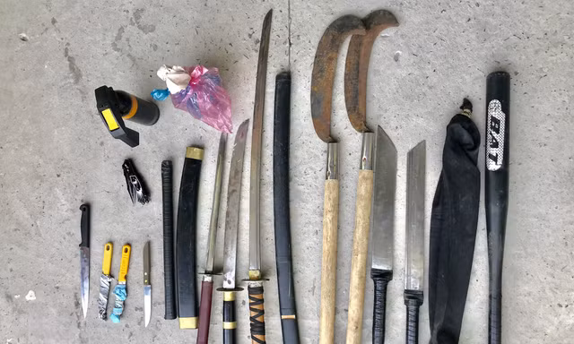 Đem ‘hàng nóng’ vượt hàng trăm km đi siết nợ, 7 đối tượng bị bắt