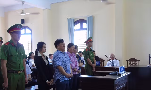 Các bị cáo tại phiên tòa - Ảnh: Kim Hà