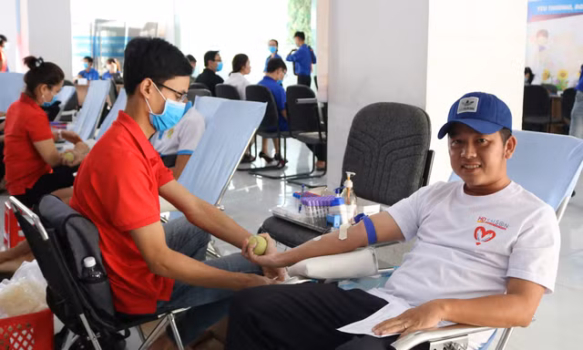 Hưởng ứng Chủ nhật Đỏ hiến máu cứu người tại Cần Thơ