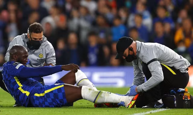 Romelu Lukaku chấn thương