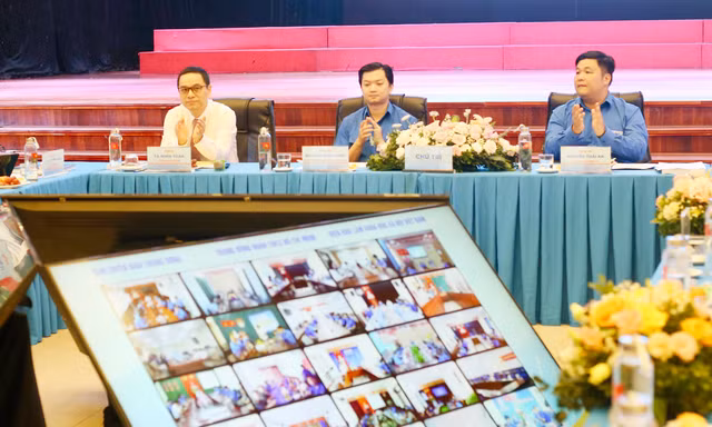 Xây dựng giá trị hình mẫu thanh niên Việt Nam trong thời kỳ mới