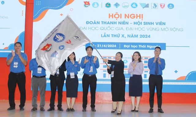 Nâng cao vai trò của Đoàn Thanh niên và Hội Sinh viên với hoạt động nghiên cứu khoa học, năng lực số