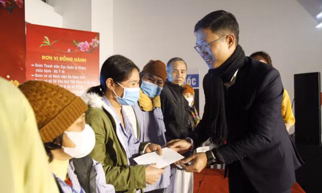 Bắc Giang: Ấm áp Chương trình ‘Xuân yêu thương - Cùng bệnh nhân đón Tết’ năm 2024