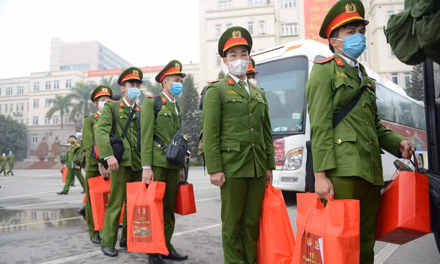 Mang không khí 'Tết chung một nhà' đến với tình nguyện viên chống dịch