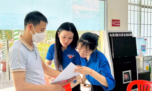 Tuổi trẻ xung kích hỗ trợ chính quyền hai cấp, đồng hành cùng người dân tại cơ sở
