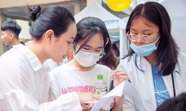 Cùng các sĩ tử 2K5 chạm tới giấc mơ đại học