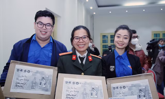 Vinh danh Mạng lưới Thầy thuốc đồng hành khu vực Hà Nội