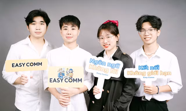 Nhóm sinh viên đưa giấc mơ giao tiếp của người khiếm thính thành hiện thực