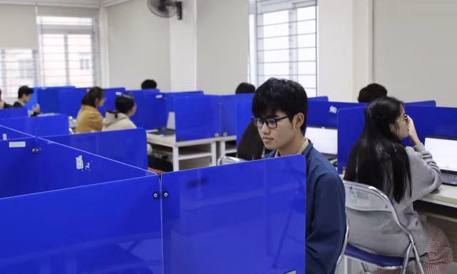Kỳ thi Đánh giá năng lực HSA 2025: Điểm số tăng vọt, cuộc đua vào đại học ngày càng khốc liệt
