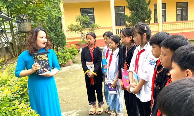 Nữ giáo viên vùng cao 18 năm gieo con chữ trên nẻo đường khó khăn