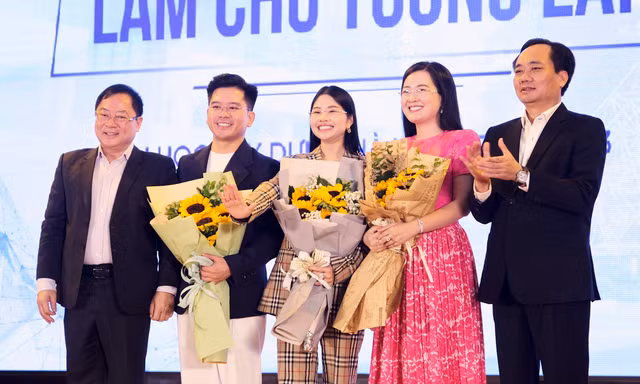 Khởi động chuỗi chương trình Chào Tân sinh viên 2023