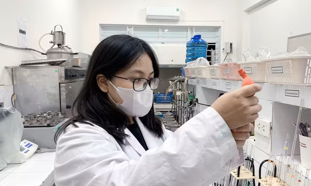 Hành trình của nữ sinh Khoa học Tự nhiên đến với Giải thưởng Nữ sinh khoa học - công nghệ 2024