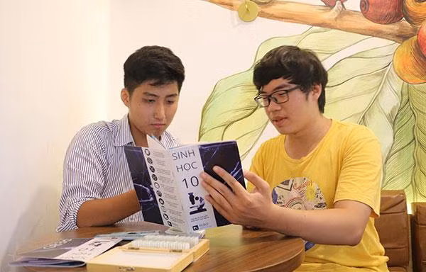 Nhóm bạn trẻ đến từ Đà Nẵng đã sáng chế ứng dụng Meta STEM - dạy học STEM qua các thí nghiệm mô phỏng trực tuyến.