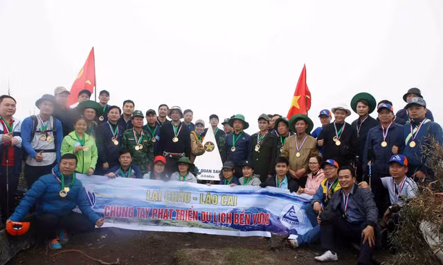 Liên kết tăng cường thu hút du lịch cho đỉnh Bạch Mộc Lương Tử - Ky Quan San