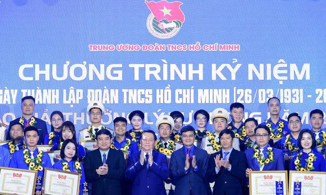 Tuổi trẻ Việt Nam vững bước trong kỷ nguyên mới