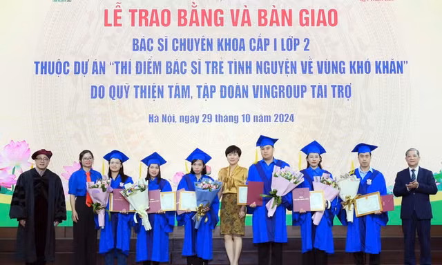 42 bác sĩ trẻ tình nguyện về miền núi: Đem y tế chất lượng đến các vùng khó khăn