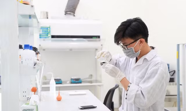 Chàng thủ khoa được mệnh danh là 'thợ săn học bổng'