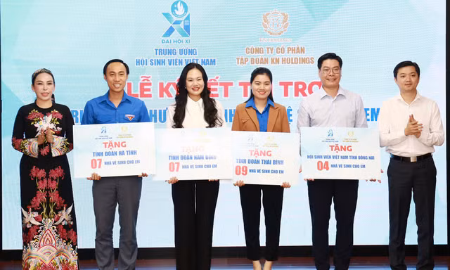 Xây 50 nhà vệ sinh cho học sinh đón năm học mới