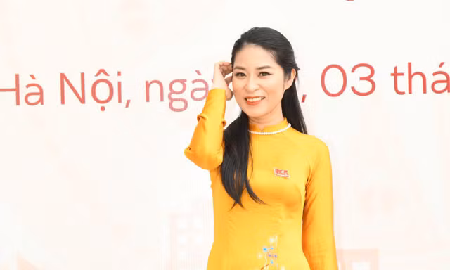 Cô giáo làm thanh tra kỳ thi tốt nghiệp THPT nhắn nhủ: 'Đừng để một phút lơ là làm mất cả hành trình 12 năm'