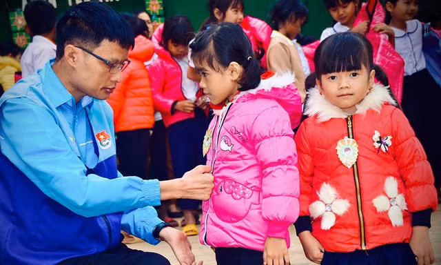 Nguyễn Tài Nam trong một dịp đi tình nguyện trong dịp Tết Nguyên đán.