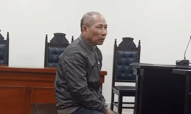 Tử hình gã đàn ông dùng búa sát hại vợ và con trai