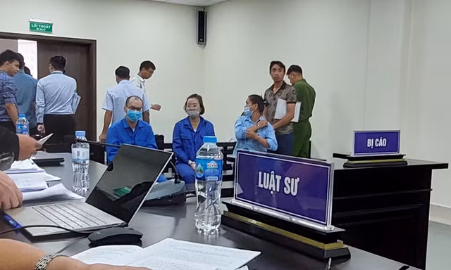 Tẩy sửa sổ đỏ, hô biến nhà trong ngõ thành mặt phố để lừa cắm ngân hàng lấy hơn 10 tỷ