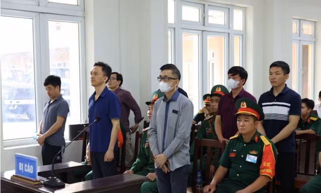 Vụ án Việt Á: Nhóm cựu sĩ quan Học Viện đều được giảm án