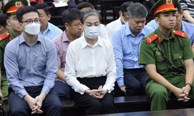 Vụ án Tập đoàn Phúc Sơn: Một số người không phải bị cáo tự nguyện nộp lại tiền hưởng lợi