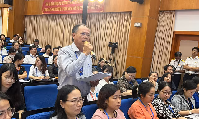 'Nóng' đối chất từ doanh nghiệp, sếp Tổng Cục Thuế nói gì?