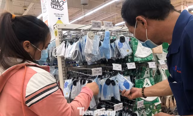 Siêu thị vải kháng khuẩn được nhiều người dân tìm mua