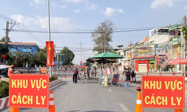 Vùng tứ giác Mả Lạng (Q.1), hơn 2.000 dân phải ăn tết trong khu phong tỏa, cách ly tạm thời do có người mắc COVID-19