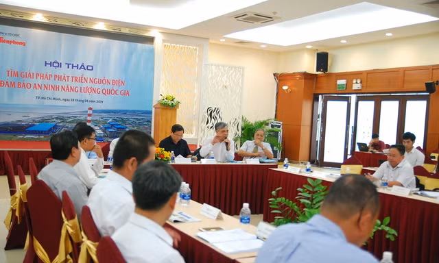Đại biểu sôi nổi phần thảo luận