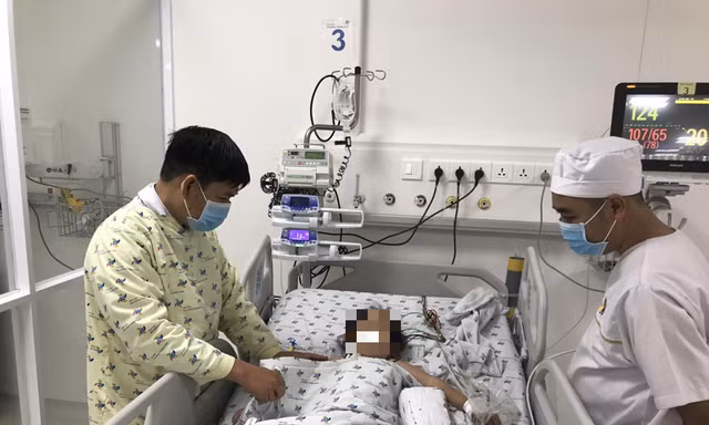 Bé gái dần hồi phục sau phẫu thuật nội soi (ảnh: BVCC)